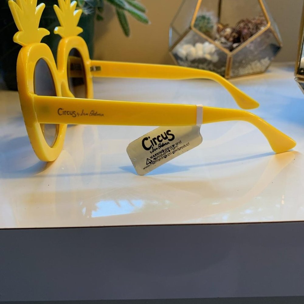 Circus by Sam Edelman Pineapple Sunglasses - Picture 4 of 4
